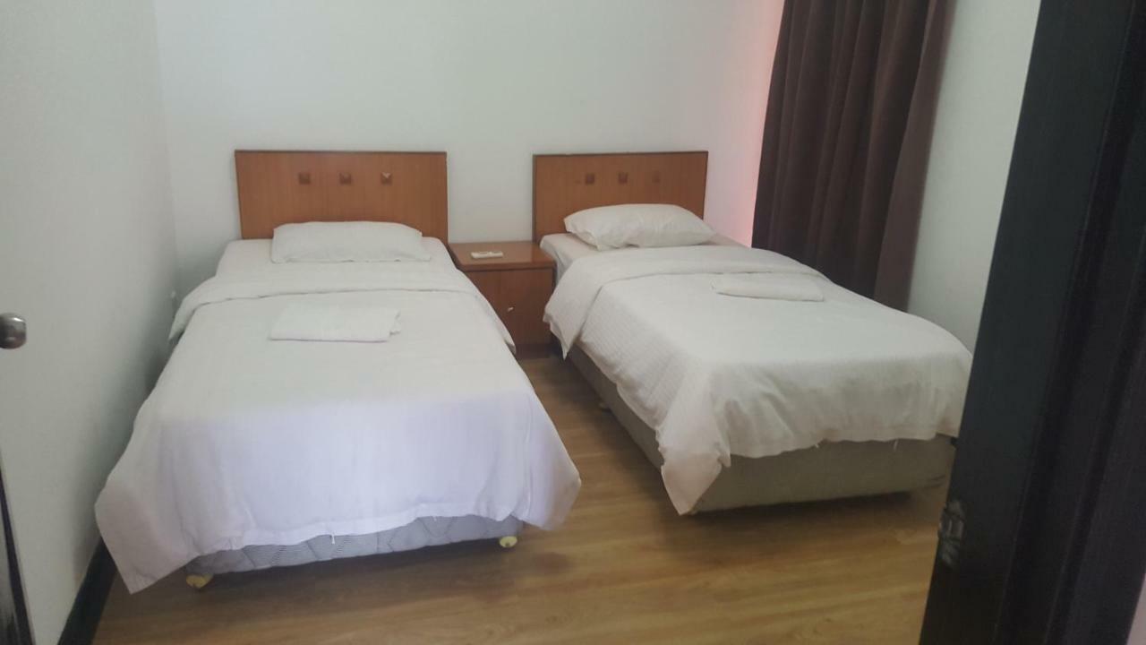 Homestay Marina Court Resort Kota Kinabalu Exterior foto